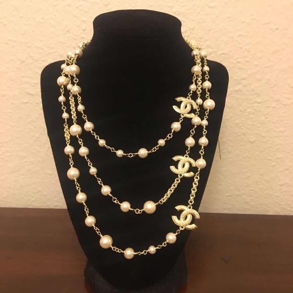 Chanel necklaces - Picture 2 of 3